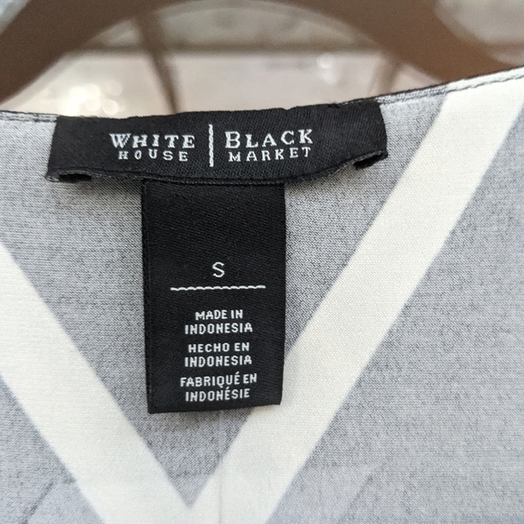 WHBM Layered Split Back V Neck Sleeveless High Low Blouse - Picture 3 of 7